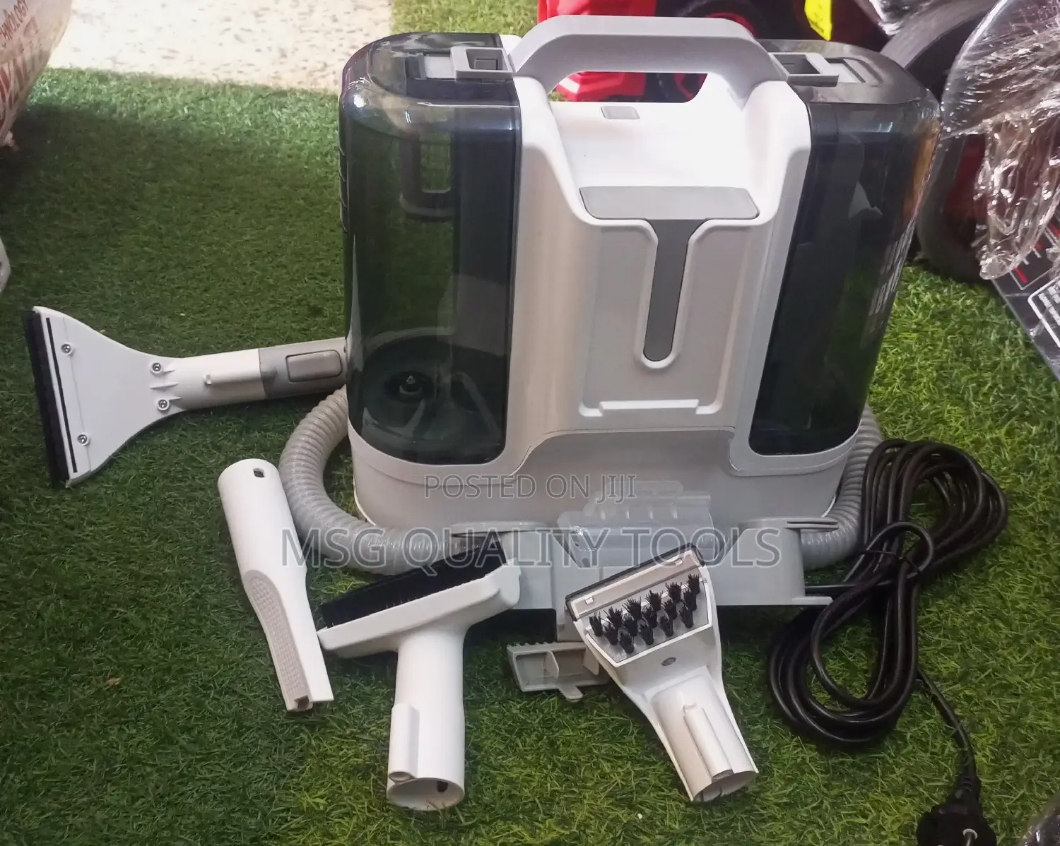 Extractor / Carpet Cleaner
