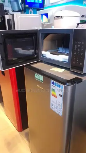25 Litres Microwave Hisense