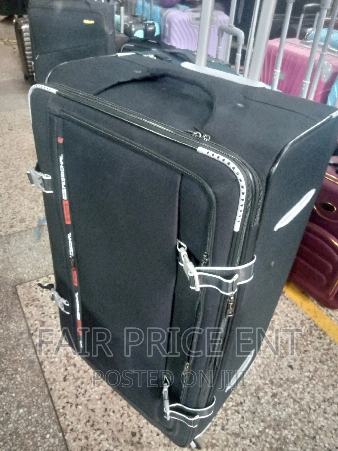 Original Cloth Suitcase . Proffesional.Extra Large( Black)