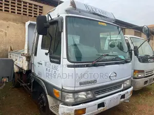 H07D Hino Dumper