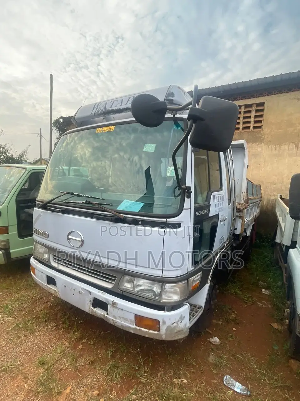 H07D Hino Dumper