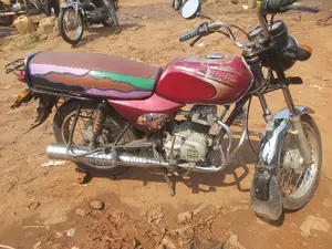 Bajaj Boxer 2016 Red