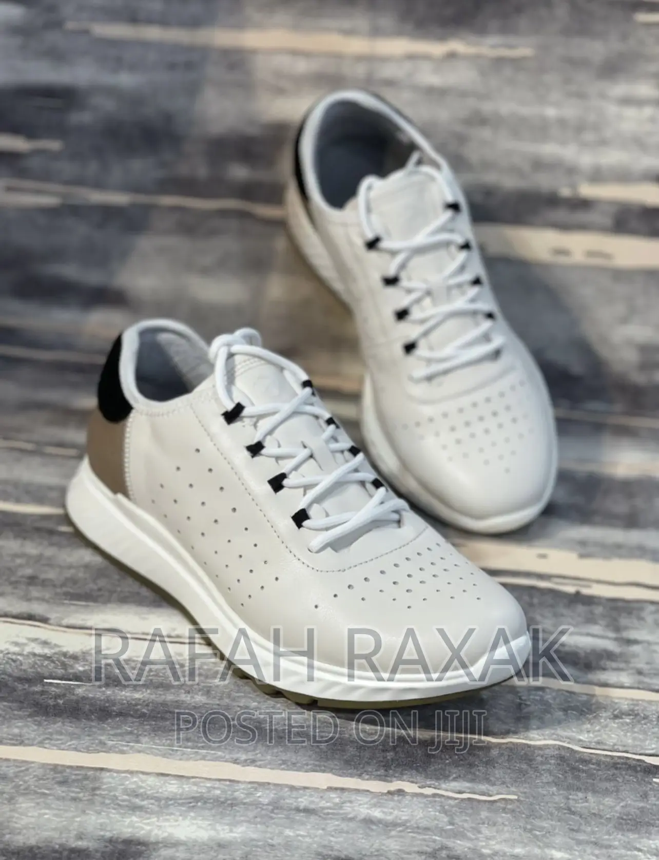 Original Classic Men’S Ecco Off -White Sneakers