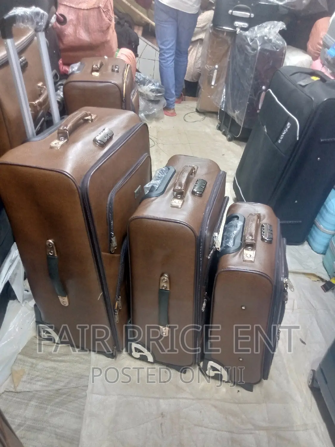 Original Leather Suitcase.Full Set.( Brown)