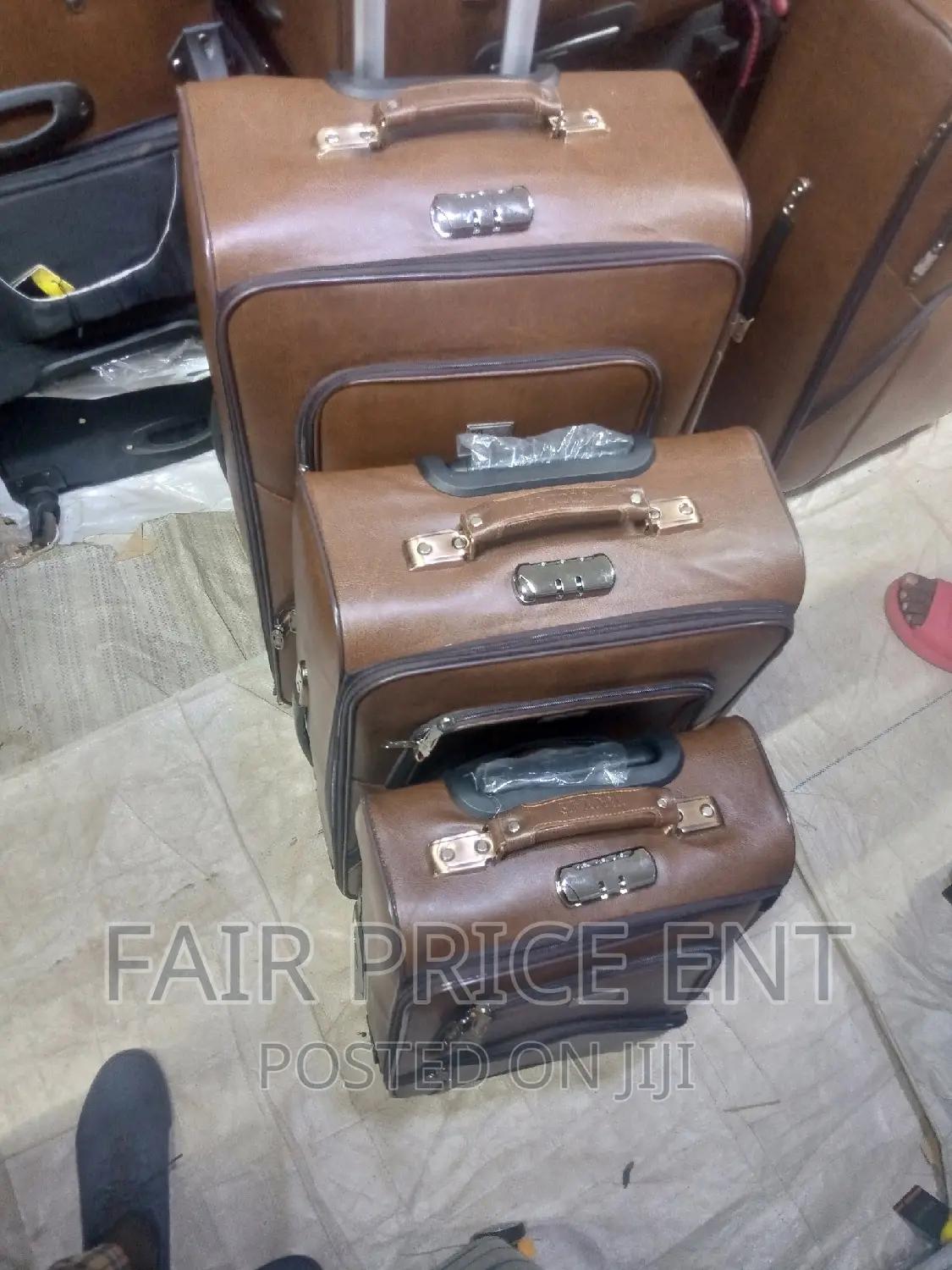 Original Leather Suitcase.Full Set.( Brown)