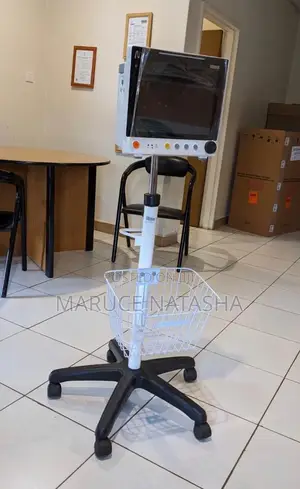 Patient Monitor With a Backup Battery(6 Parameters)