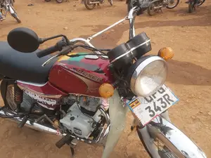 Bajaj Boxer 2023 Red