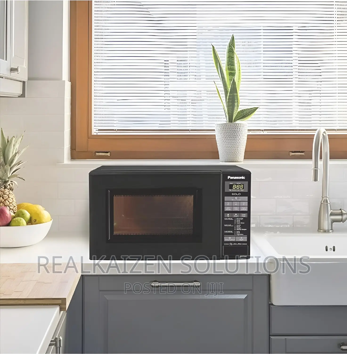 PANASONIC 20L Solo Black Microwave Oven 800W