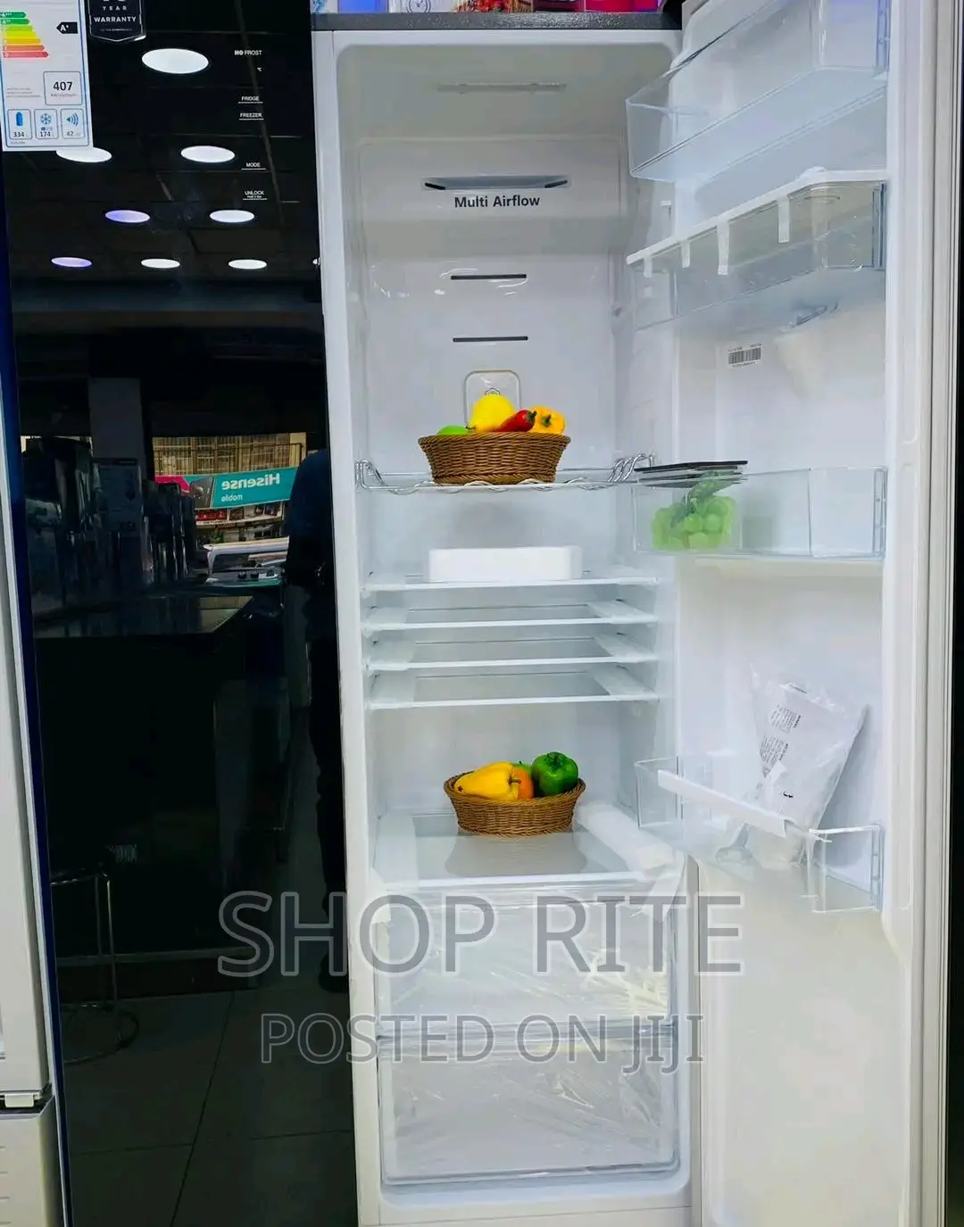 Hisense 670L Black Fridge With Dispenser Side by Side