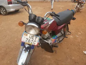 Bajaj Boxer 2018 Red