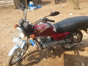 Bajaj Boxer 2018 Red