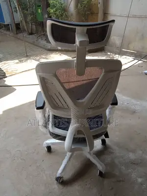 White Executive Office Chairs With Headrest.