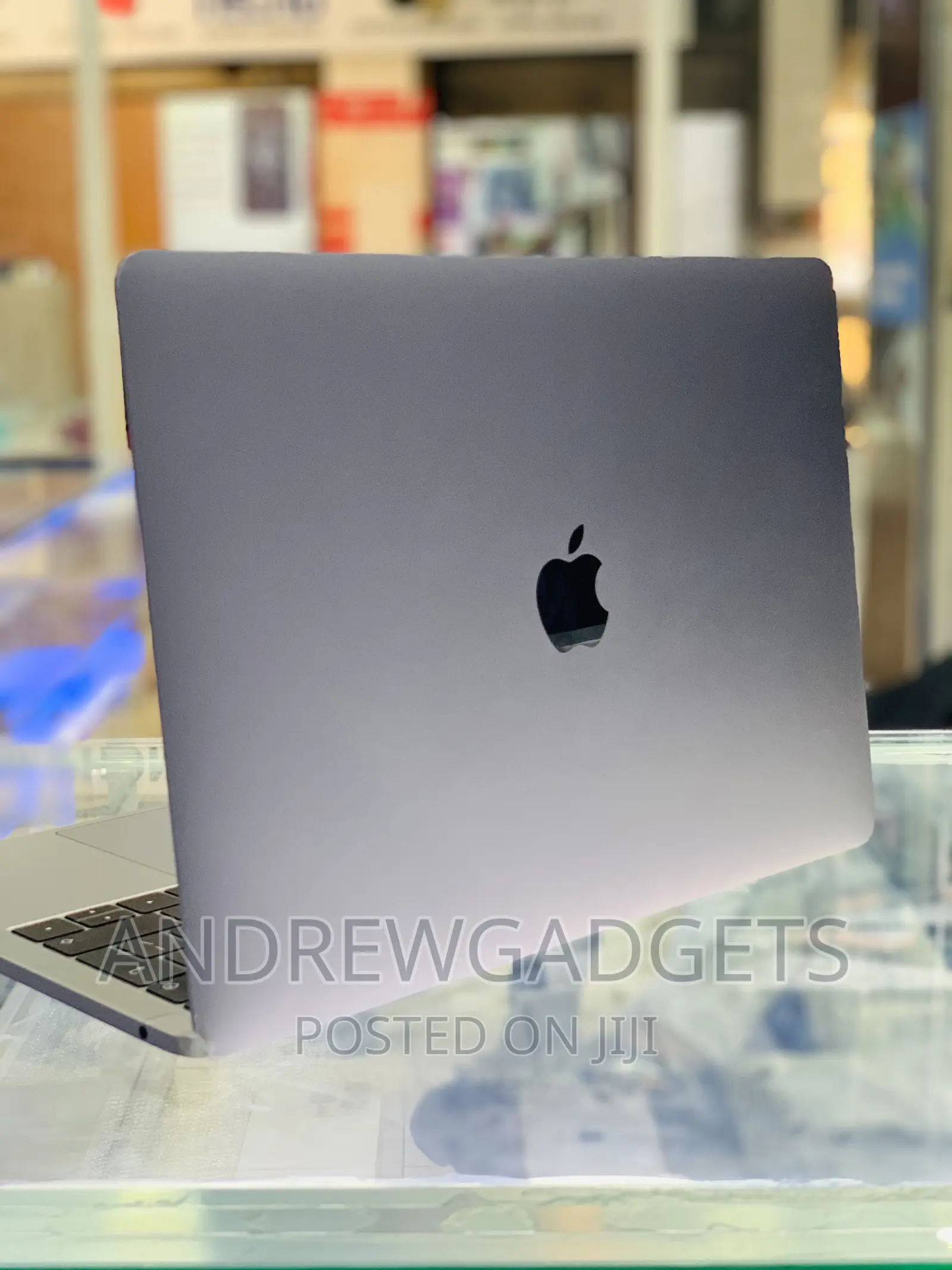 Laptop Apple MacBook Pro 2017 8GB Intel Core i5 SSD 256GB