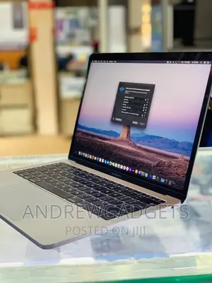 Laptop Apple MacBook Pro 2017 8GB Intel Core i5 SSD 256GB