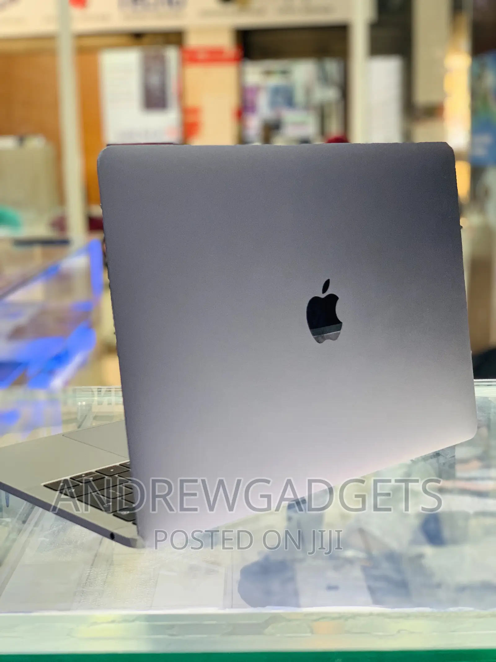 Laptop Apple MacBook Pro 2017 8GB Intel Core i5 SSD 256GB