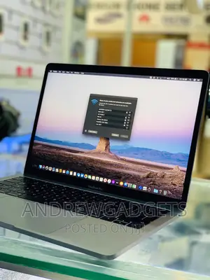 Laptop Apple MacBook Pro 2017 8GB Intel Core i5 SSD 256GB