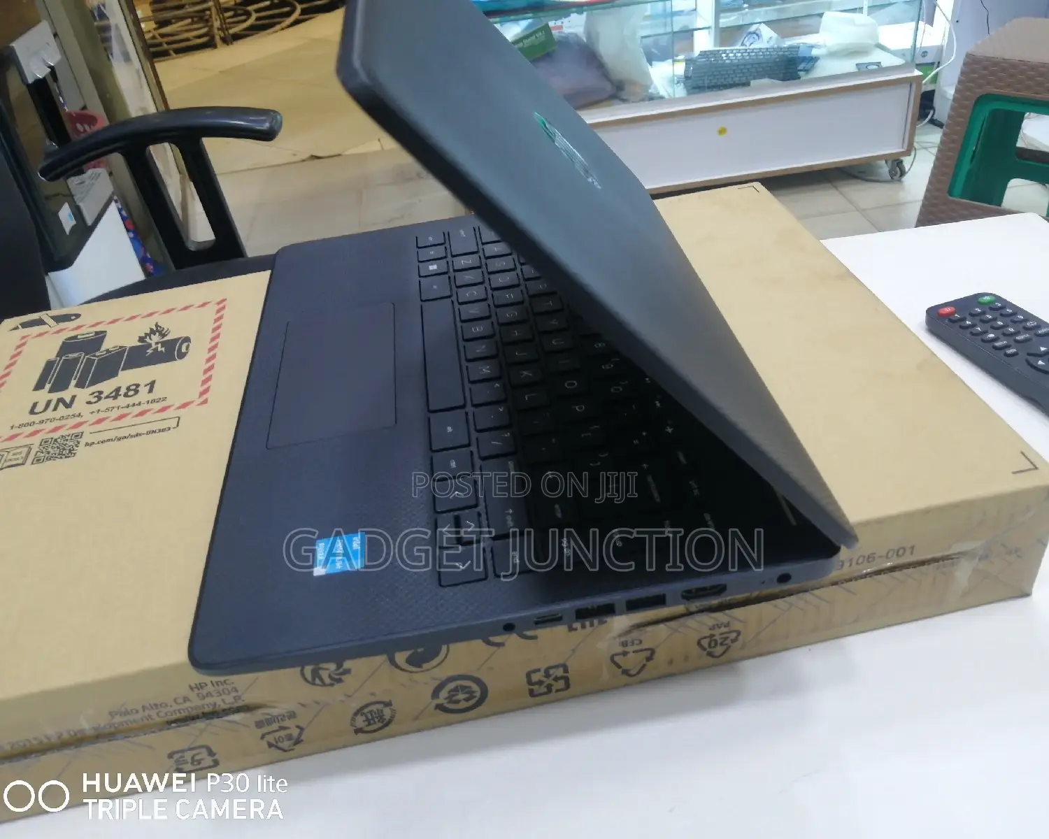 New Laptop HP 14z 8GB Intel Celeron SSD 256GB