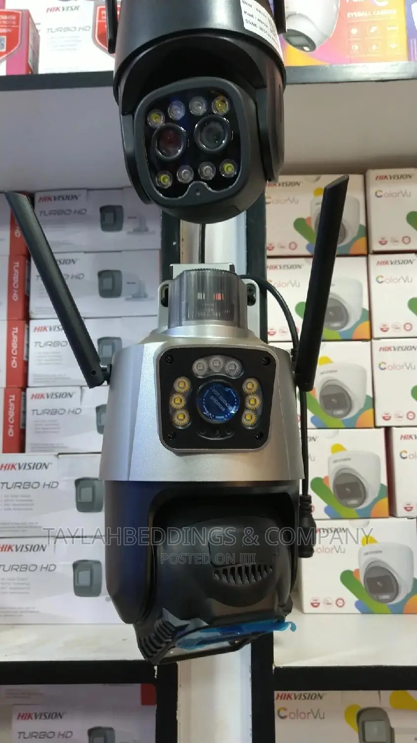 Three Len Lens Dual Screen Wireless Outdoor Surveilla Camera