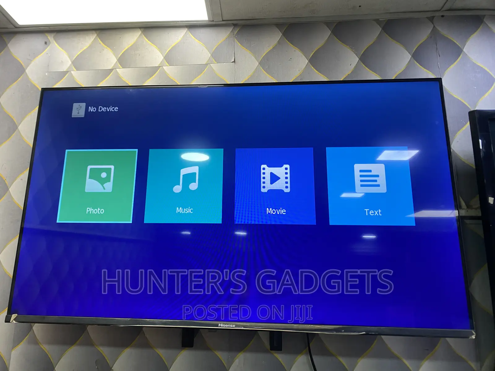 Hisense 43 Inches Frameless Digital Full Hd Slightly Used