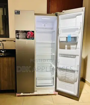 Hisense 750 Litre Side by Side Refrigerator With a Dispenser