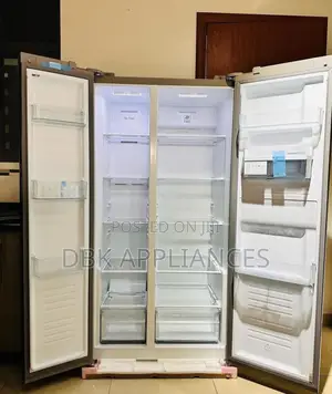 Hisense 750 Litre Side by Side Refrigerator With a Dispenser