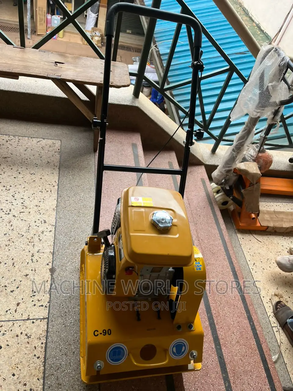 Plate Compactor Petrol( Strong Man Brand)