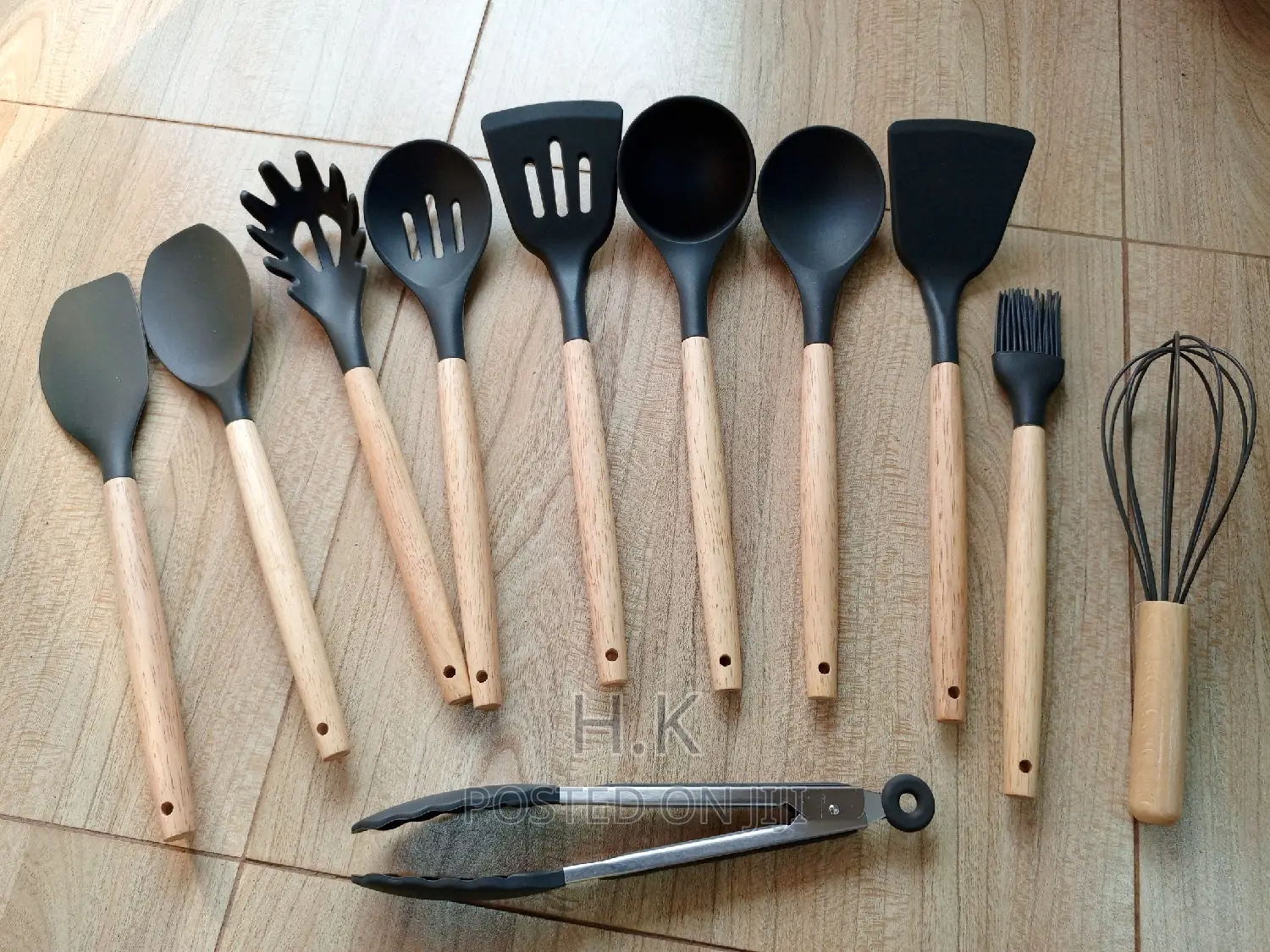 12pc Silicone Kitchen Utensil ( Wooden Handles Non Sticky)