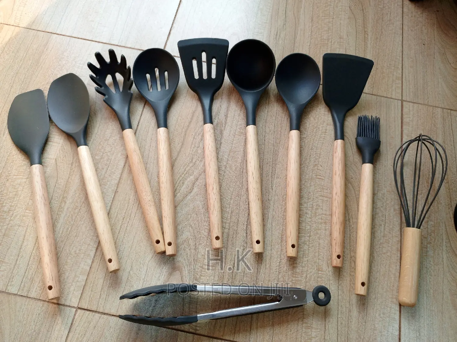 12pc Silicone Kitchen Utensil ( Wooden Handles Non Sticky)