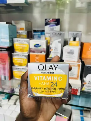 Olay Regenerist Vitamin C + AHA Clearly Brighter Cream