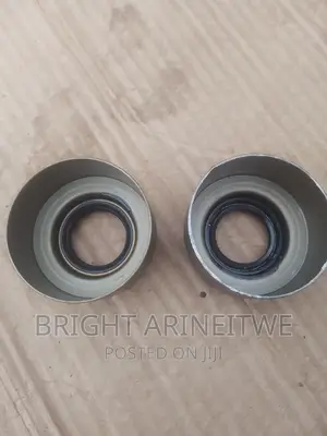 Oil and Gearbox Seals for All Saloon Cars and SUV Cars