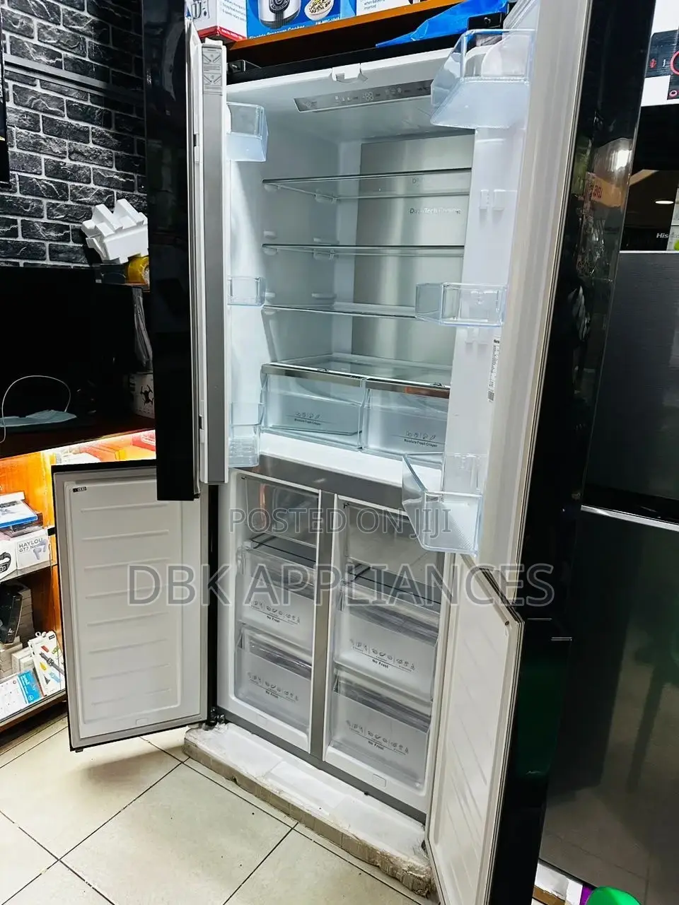 Hisense 610l Four Door Side by Side Fridge With Dispenser