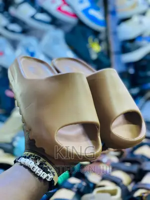 Yeezy New Original Slide