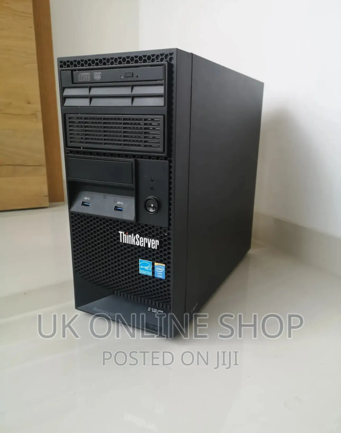 Server Lenovo ThinkSystem SR550 4GB Intel Core I3 HDD 500GB