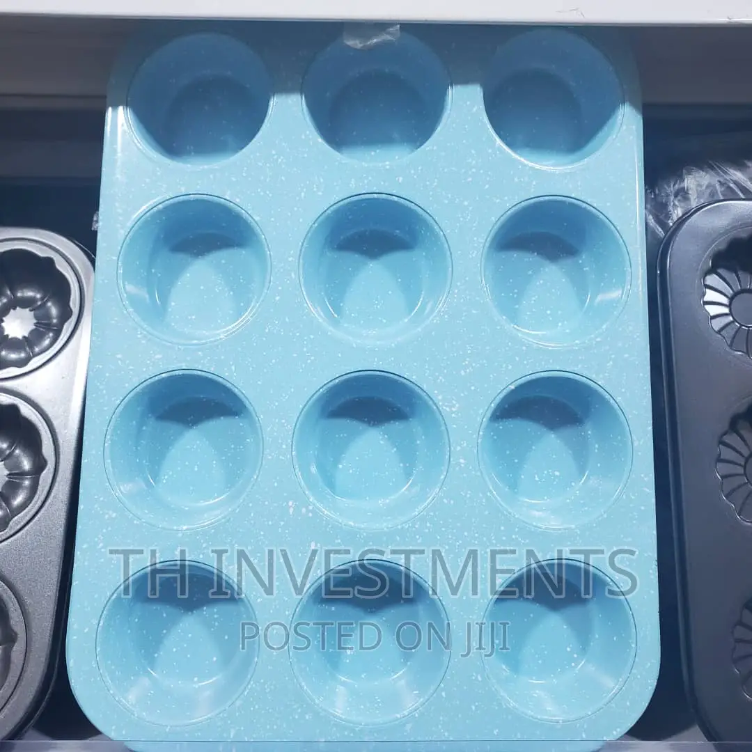 12 Cupcake Non Sticking Pan.