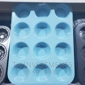 12 Cupcake Non Sticking Pan.