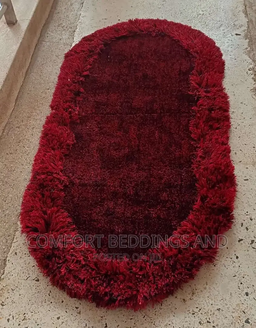 Oval Door Mat / Bedside Mat Maroon