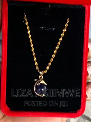 Lady’S Simple Necklaces