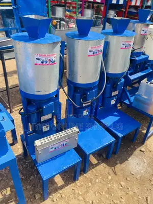 Gnut Grinding Machine at Good Price