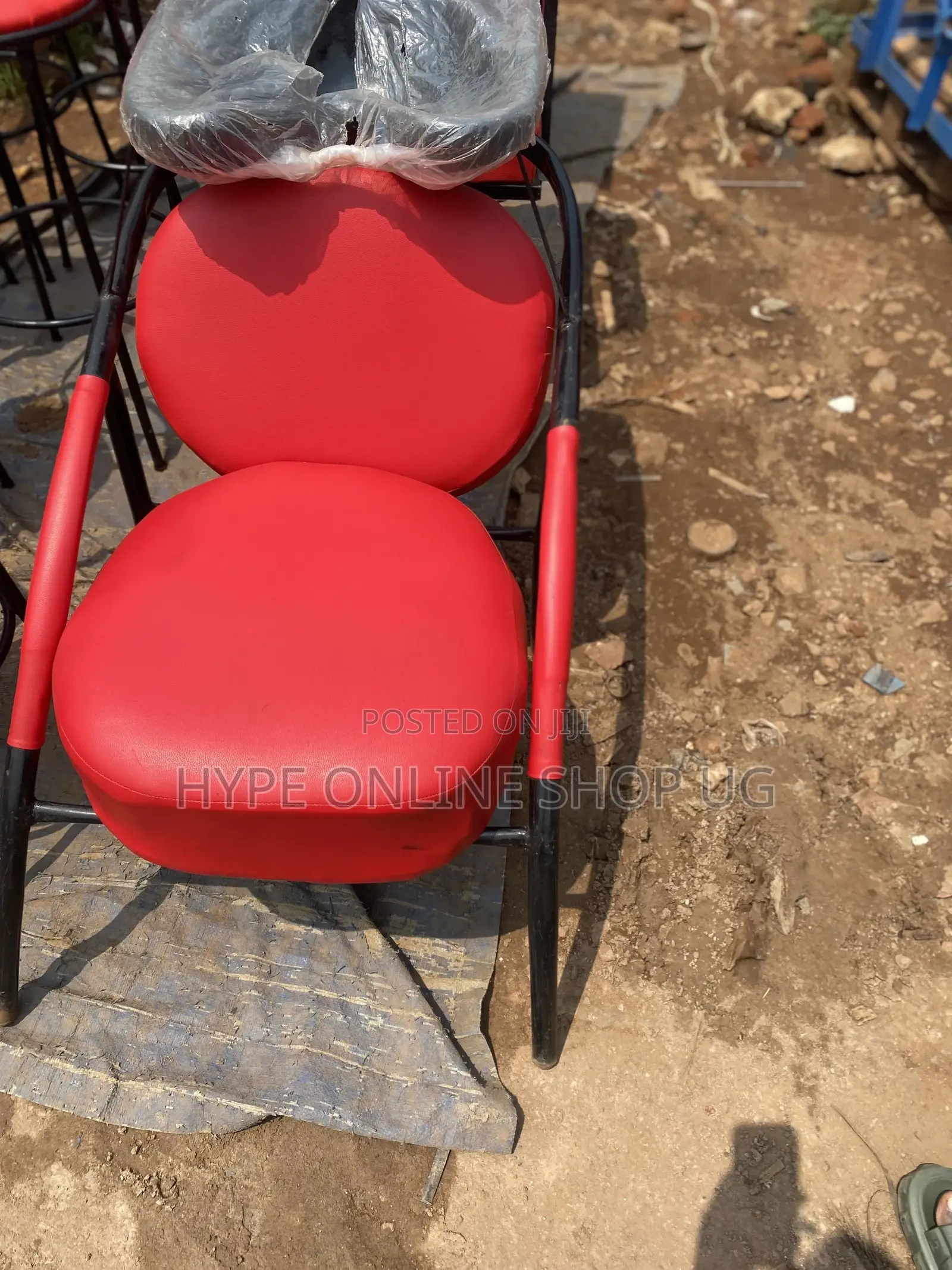 Saloon Sink Chairs at Good Prices