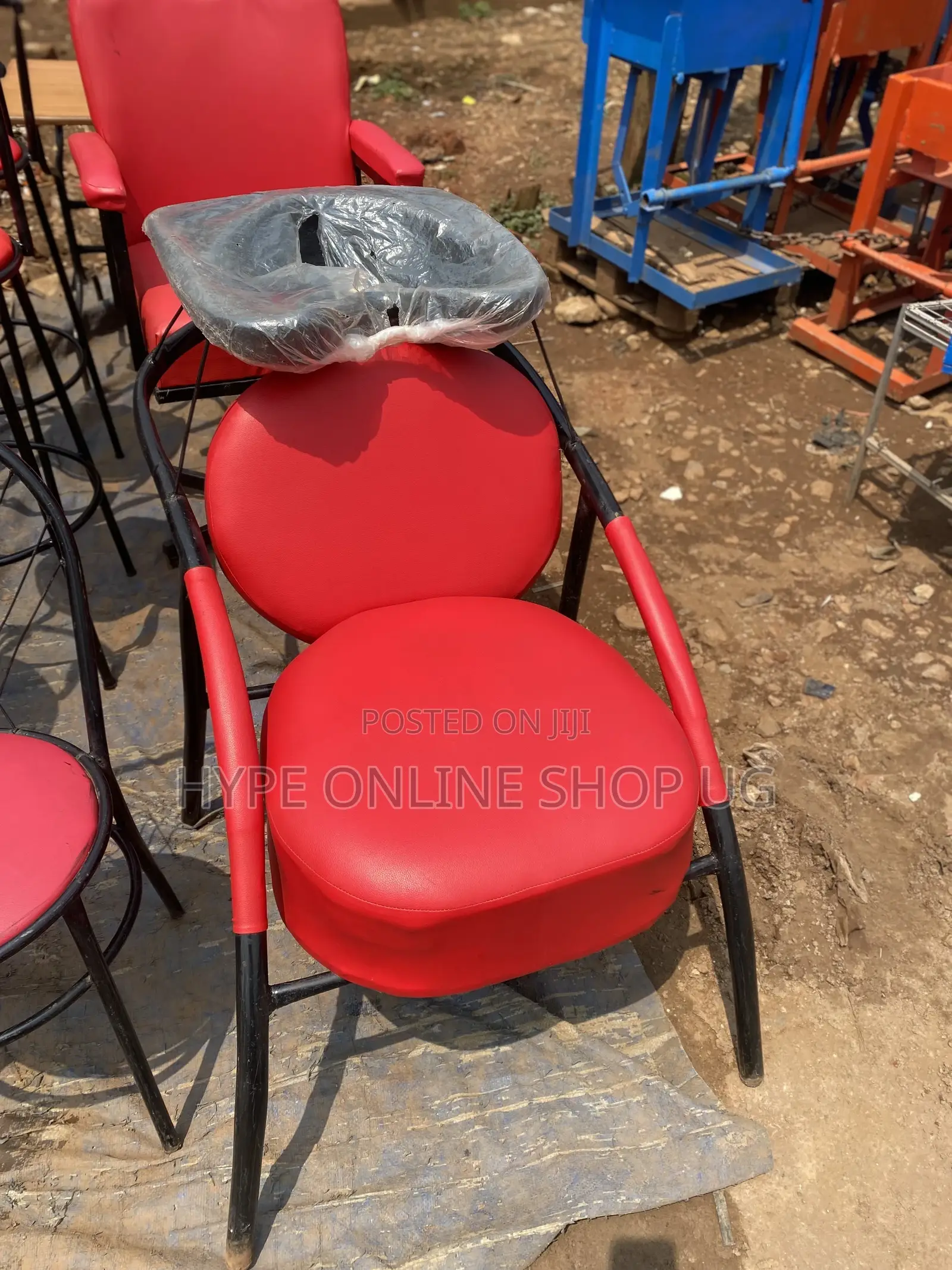 Saloon Sink Chairs at Good Prices
