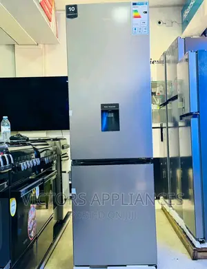 341litres Hisense Double Door Refrigerator With Dispenser