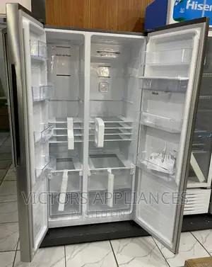 Hisense 670liters Side by Side Refrigerator Silver