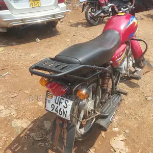 Bajaj Boxer 125 2023 Red