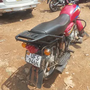 Bajaj Boxer 125 2023 Red