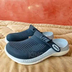 Crocs. Navy 360 Literide