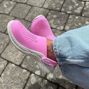 Crocs Pink New