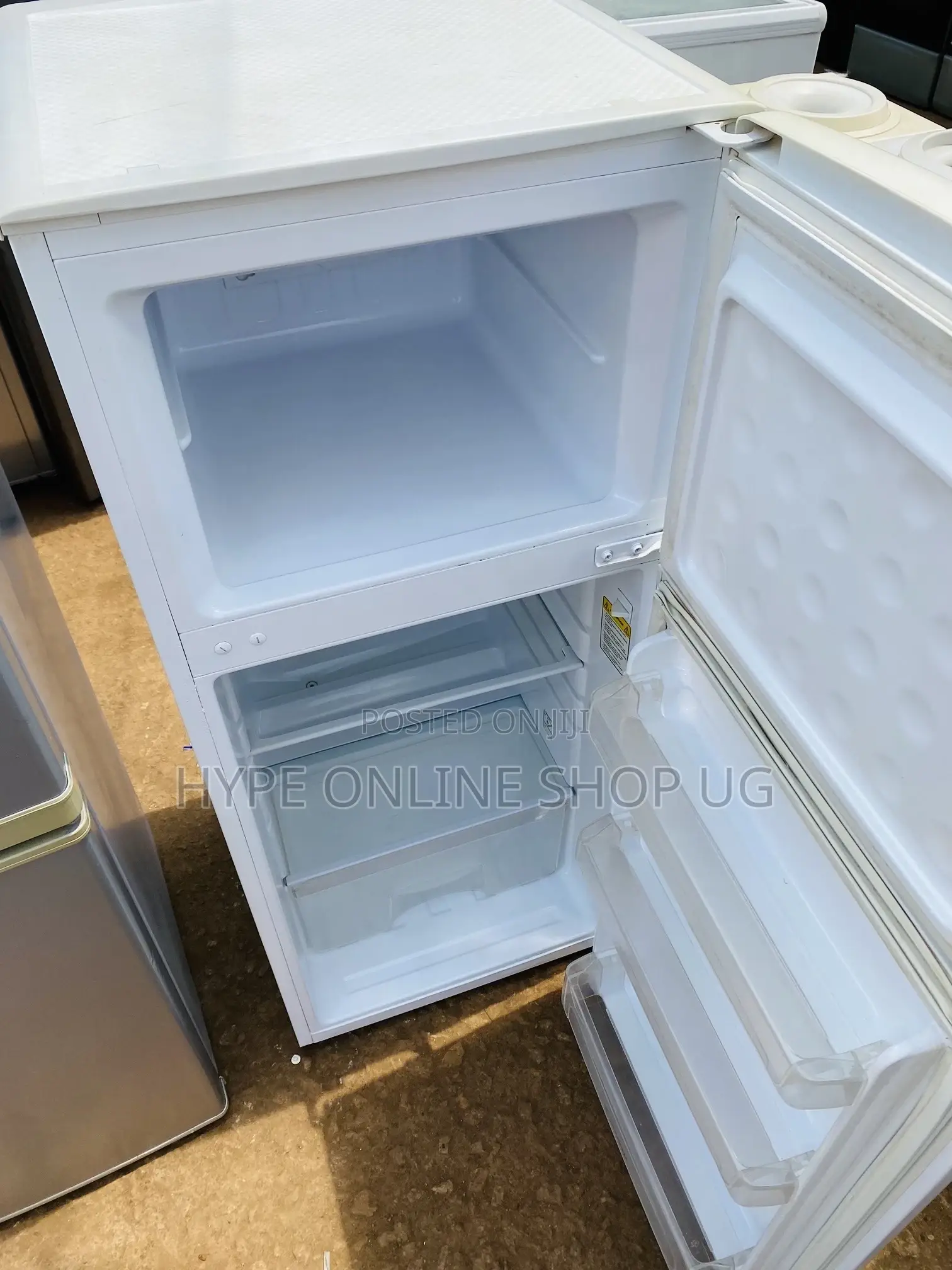 Venus Uk Fridge in Good Condition