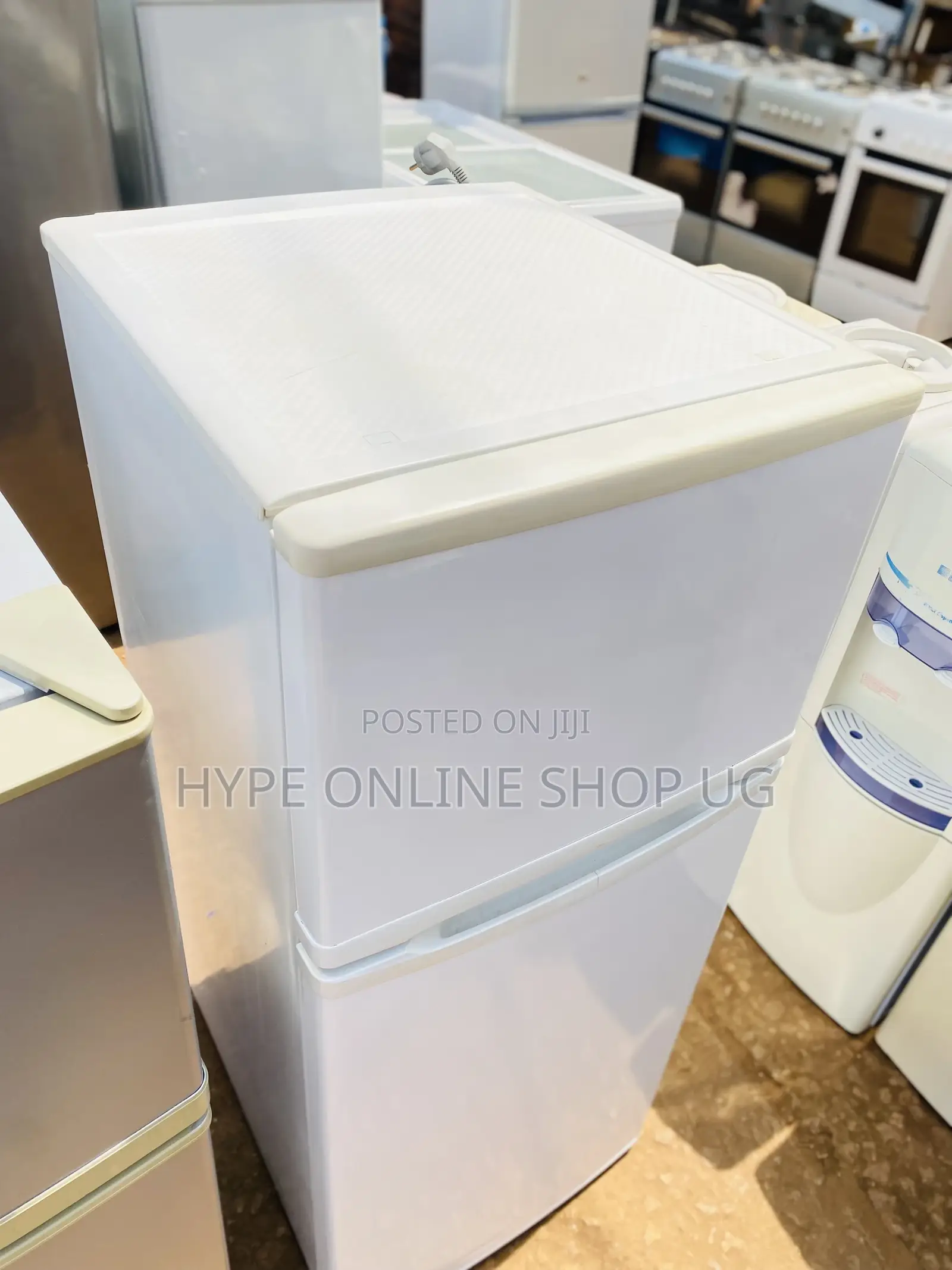 Venus Uk Fridge in Good Condition