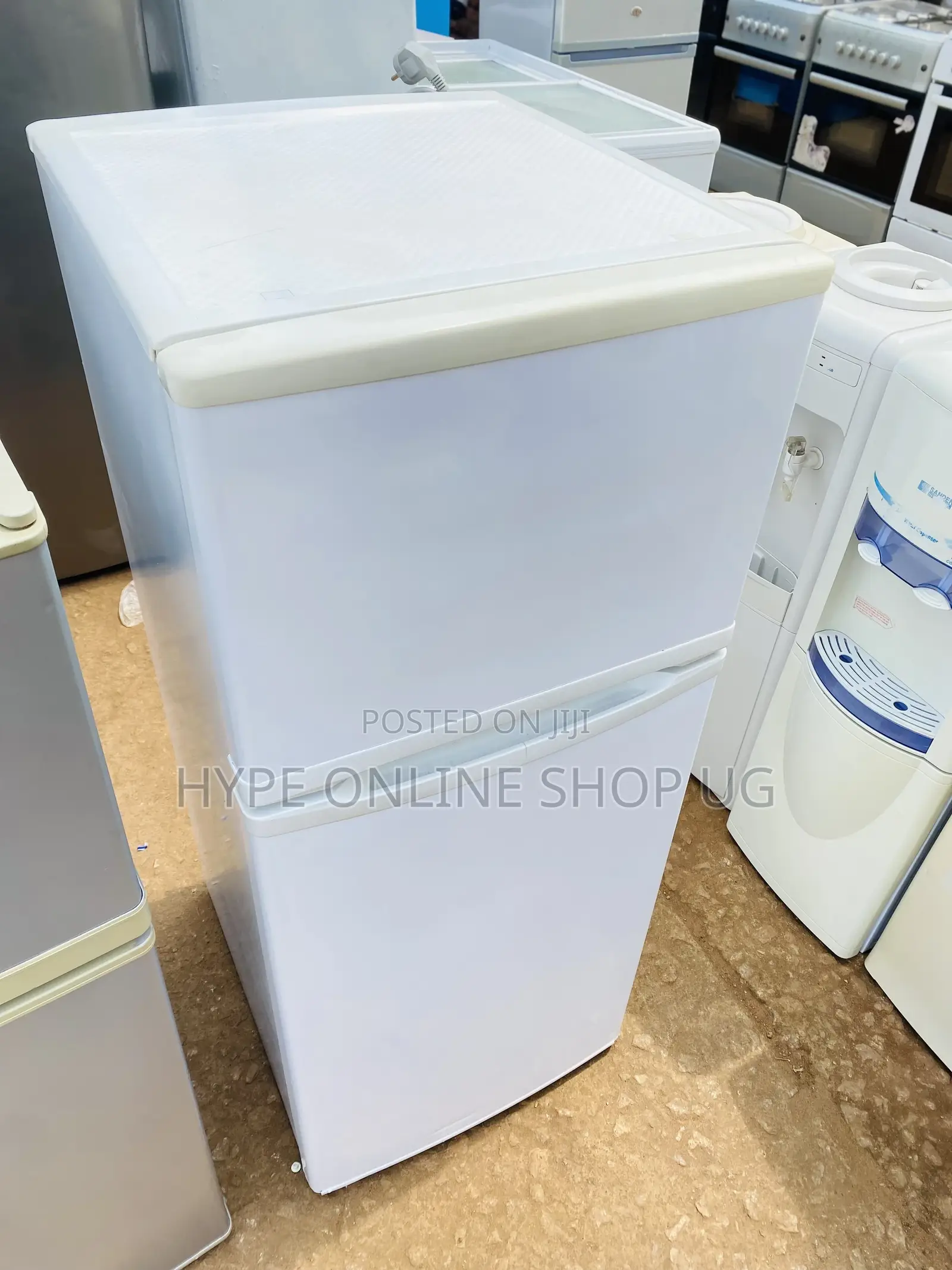 Venus Uk Fridge in Good Condition
