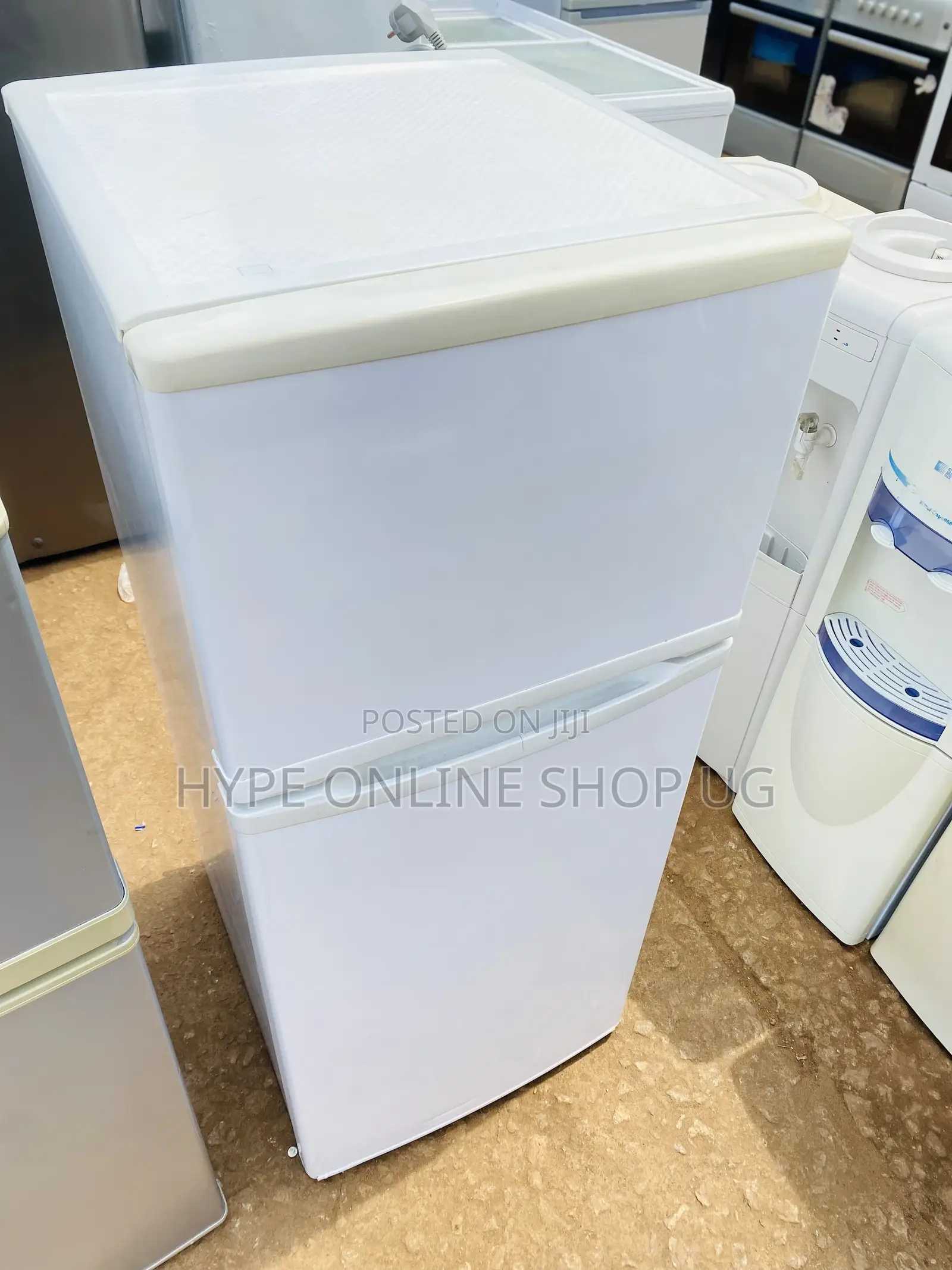 Venus Uk Fridge in Good Condition